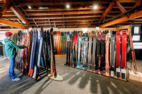 There are 7 locations between both Christy and Breeze across the city, and if you book online with us 24 hours before your arrival, you will save 20% off your total order. . Rei snowboard rental